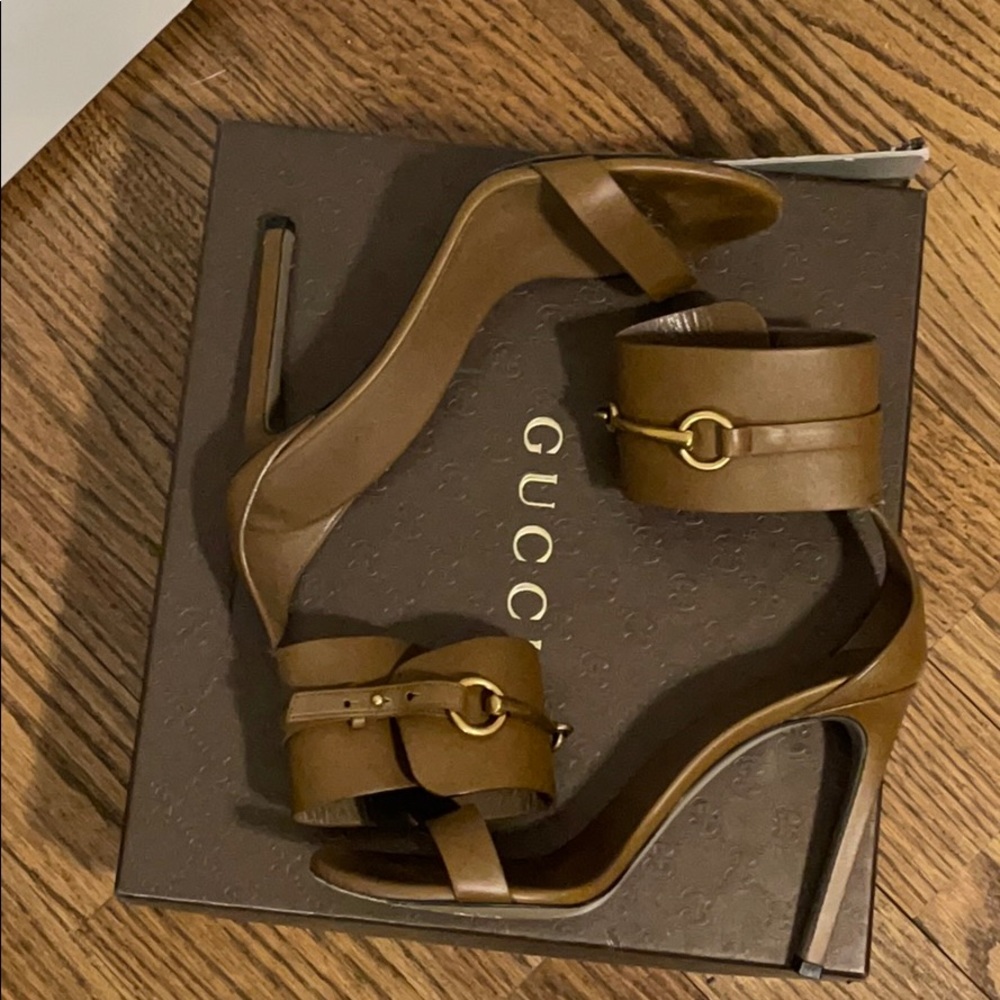 🚨SOLD🚨Gucci Lifford Acero brown heel sz 38